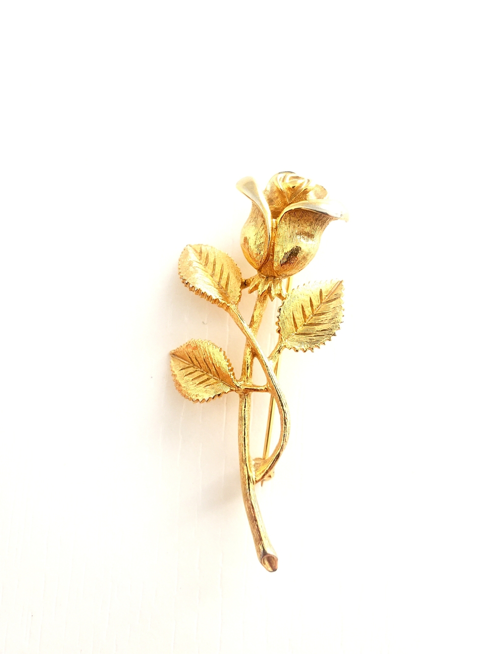 Gold Tone Rose Brooch Pin - Elegant Floral Jewelry
